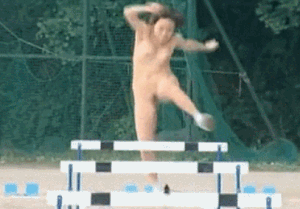 【無修正】全裸で陸上競技をする女の子のエロGIF画像