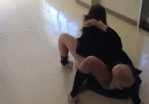 JKがツイッターやフェイスブックにパンチラやエロ動画アップしてる