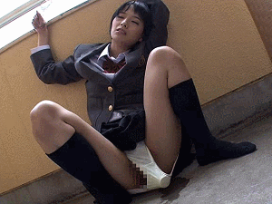 ショートカットのJKのマンコにバイブを固定したまま放置